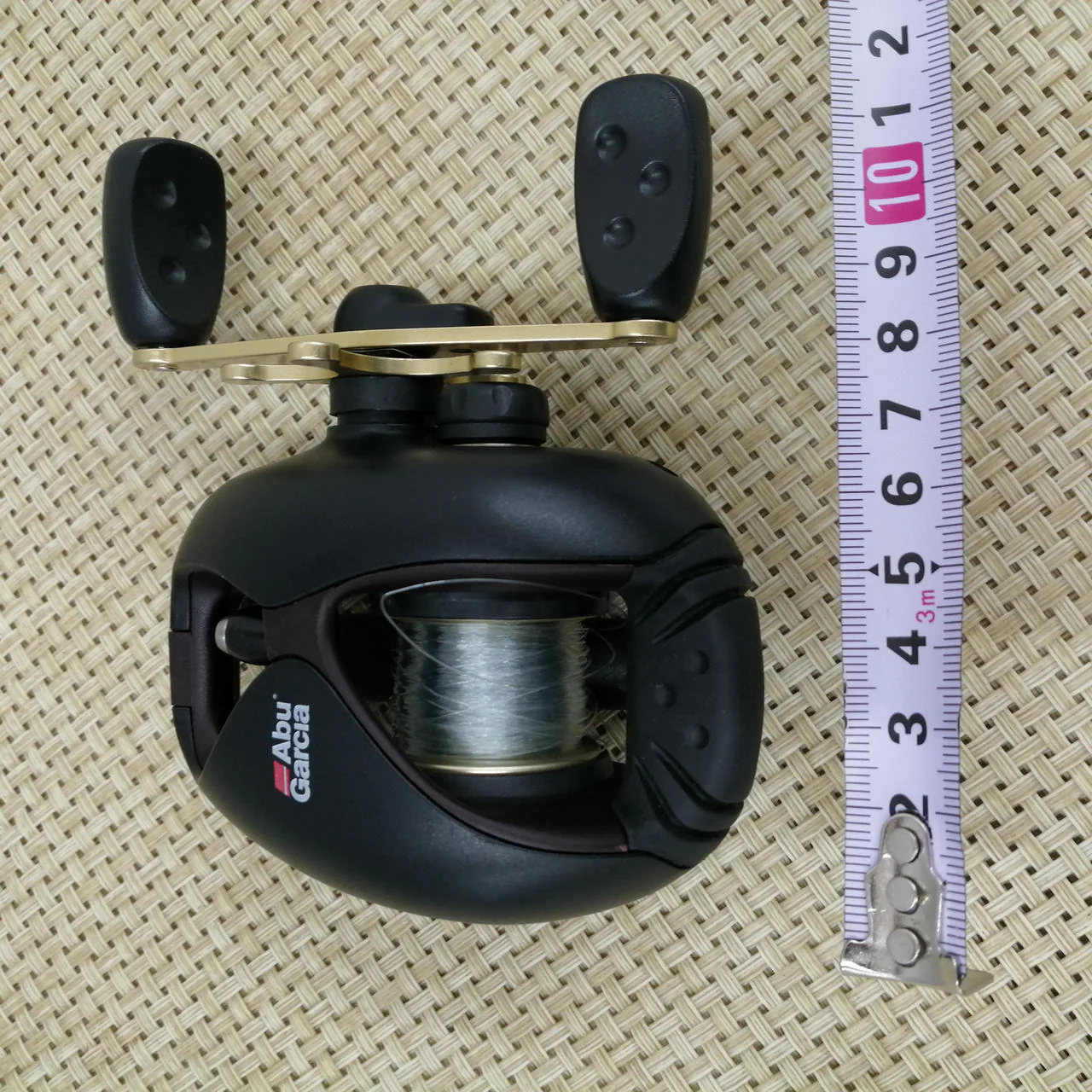 ABU GARCIA Baitcasting reel
