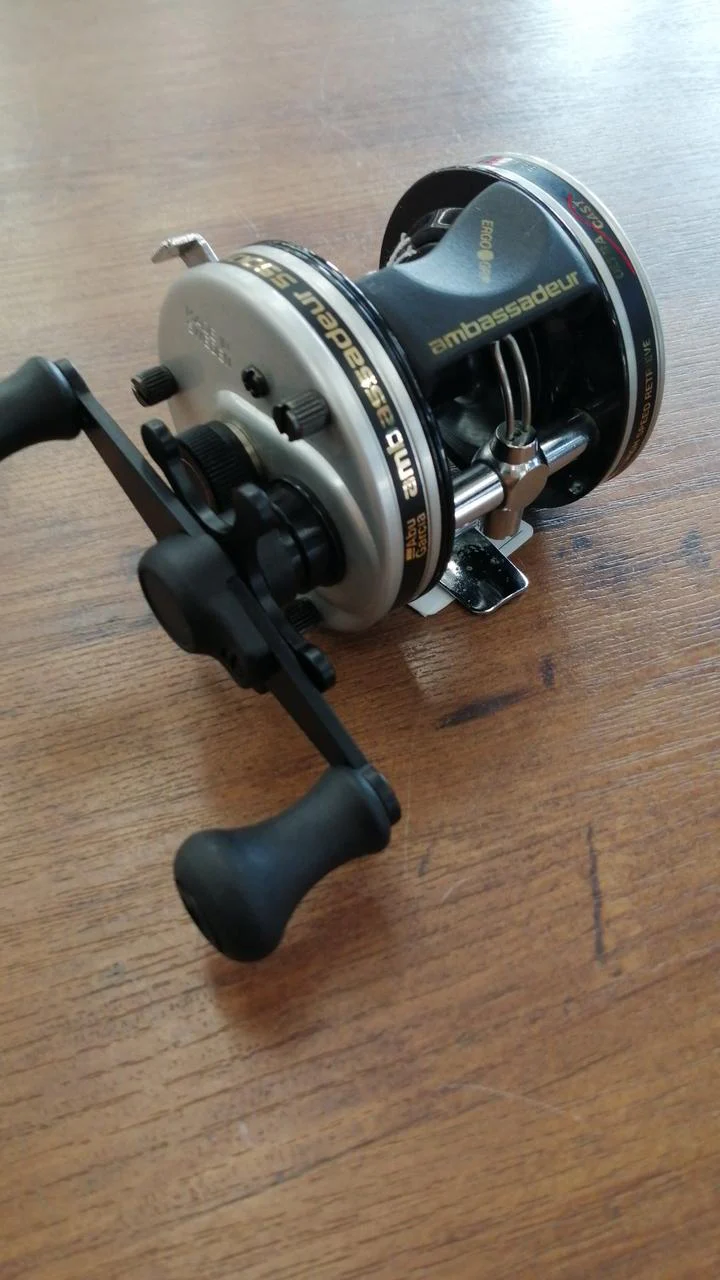 ABU GARCIA. Baitcasting Reel AMBASSADEUR 5500C3 - Image 2