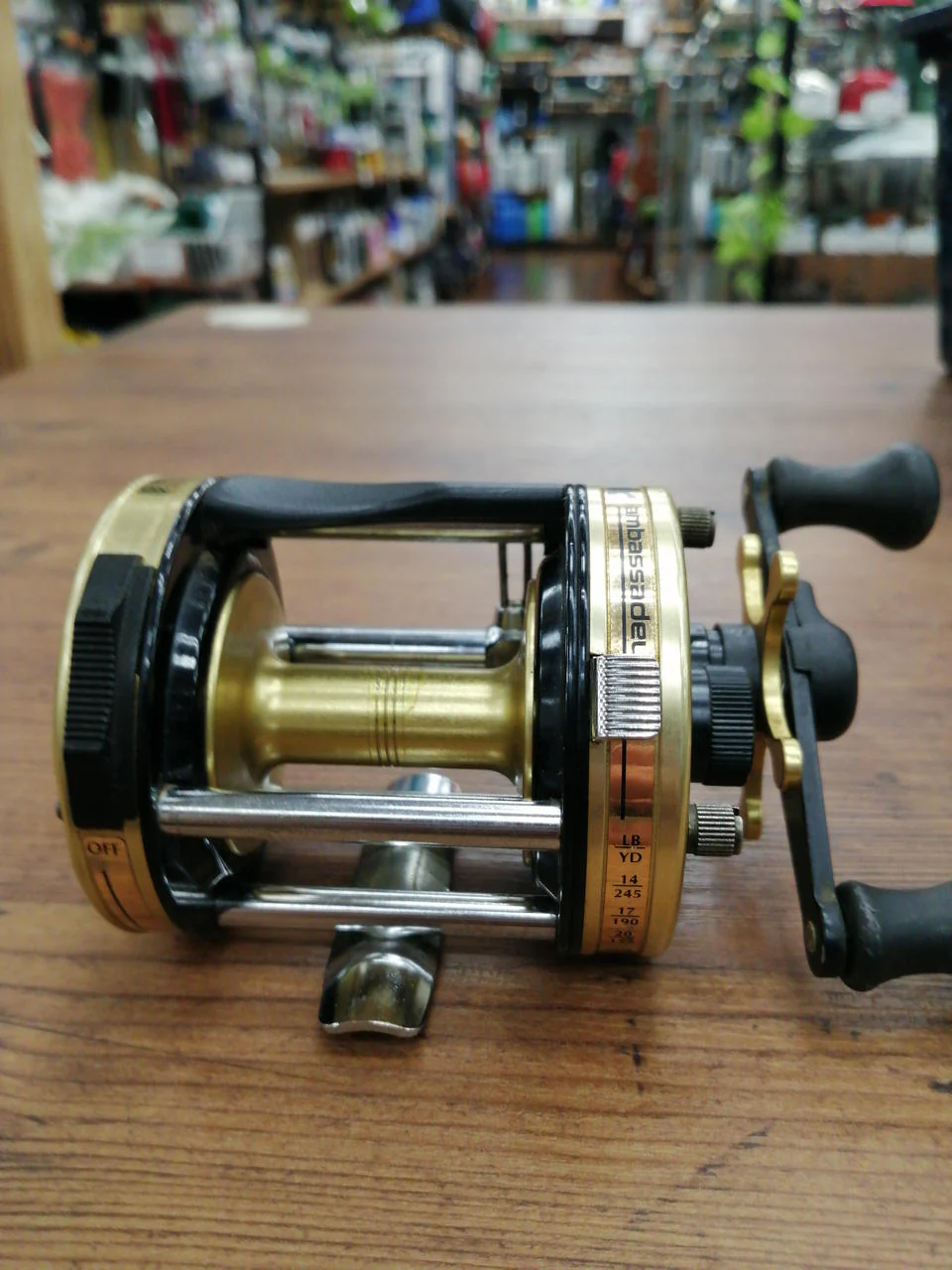 ABU GARCIA Baitcasting Reel AMBASSADEUR USA 6000C - Image 6