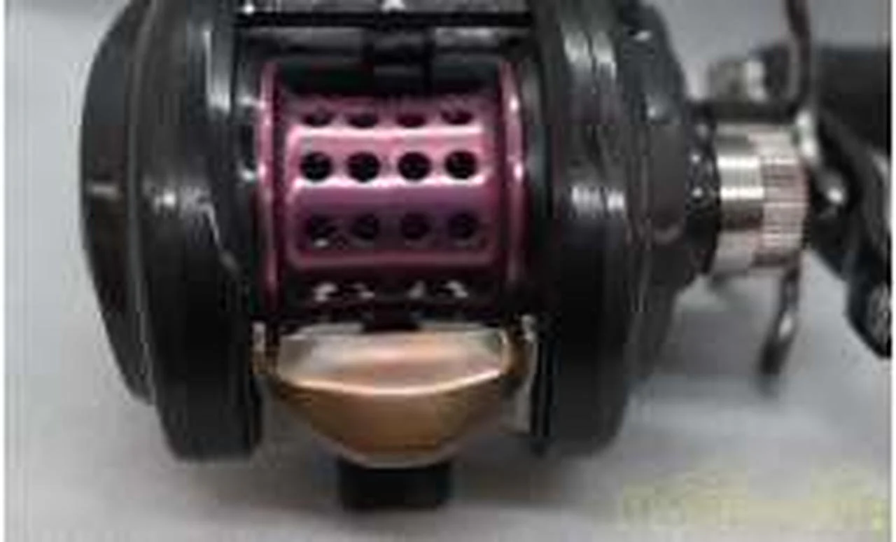 ABU GARCIA Baitcasting Reel REVO ELITE 7 - Image 3