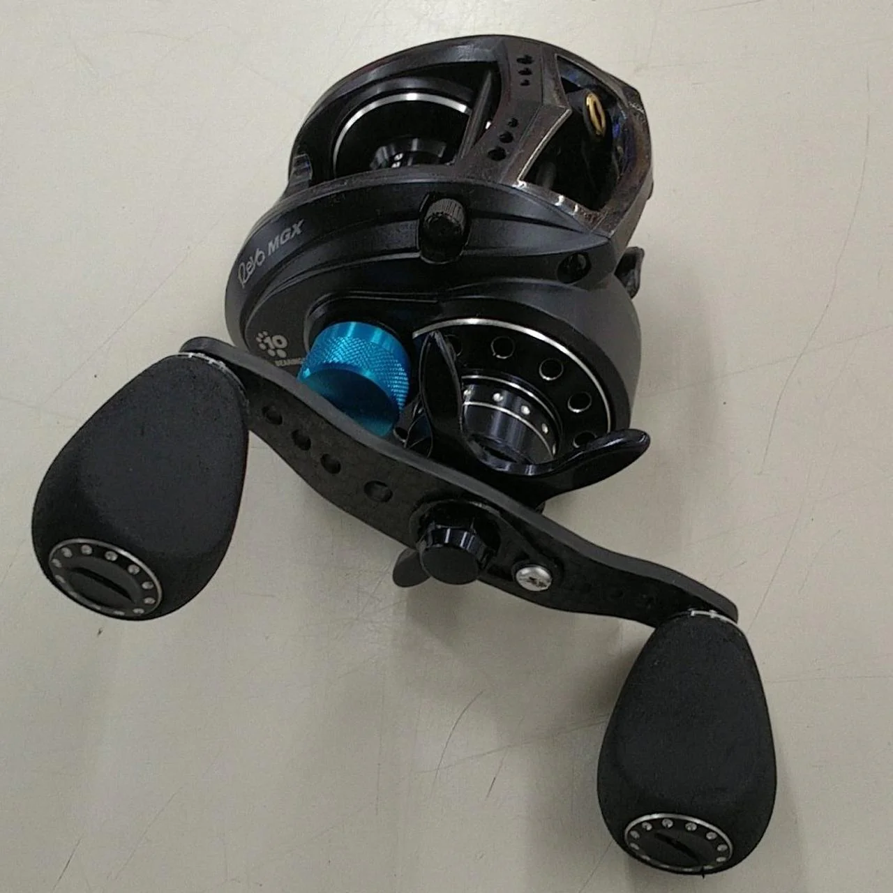 ABU GARCIA Baitcasting Reel REVO MGX - Image 4