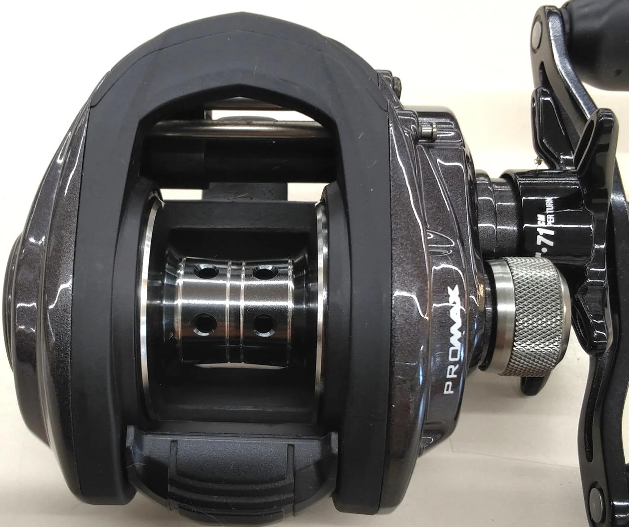 ABU GARCLA Baitcasting reel PROMAX4 - Image 6