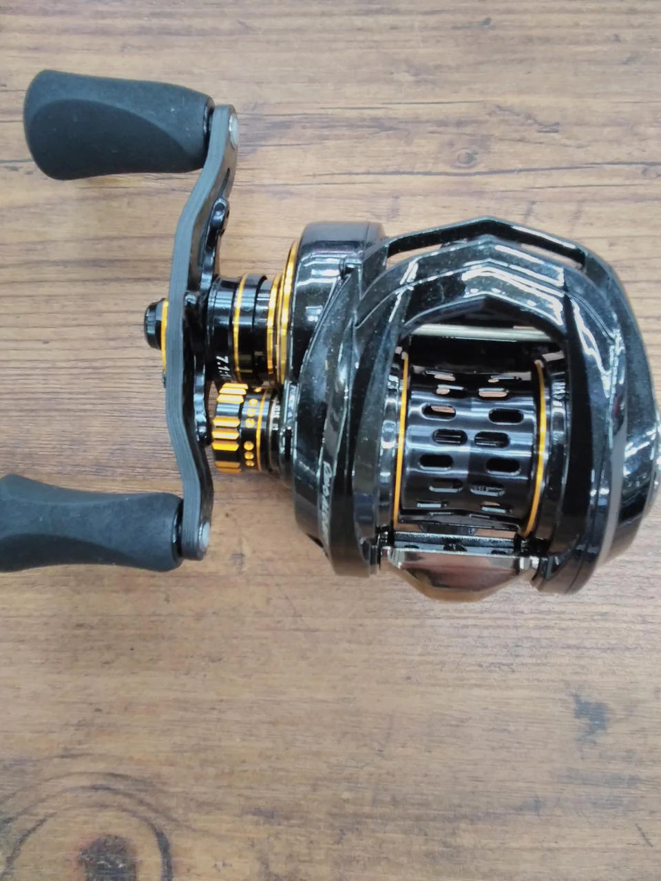 ABUGARCIA Bait reel REVO ALC-BF7-L - Image 7