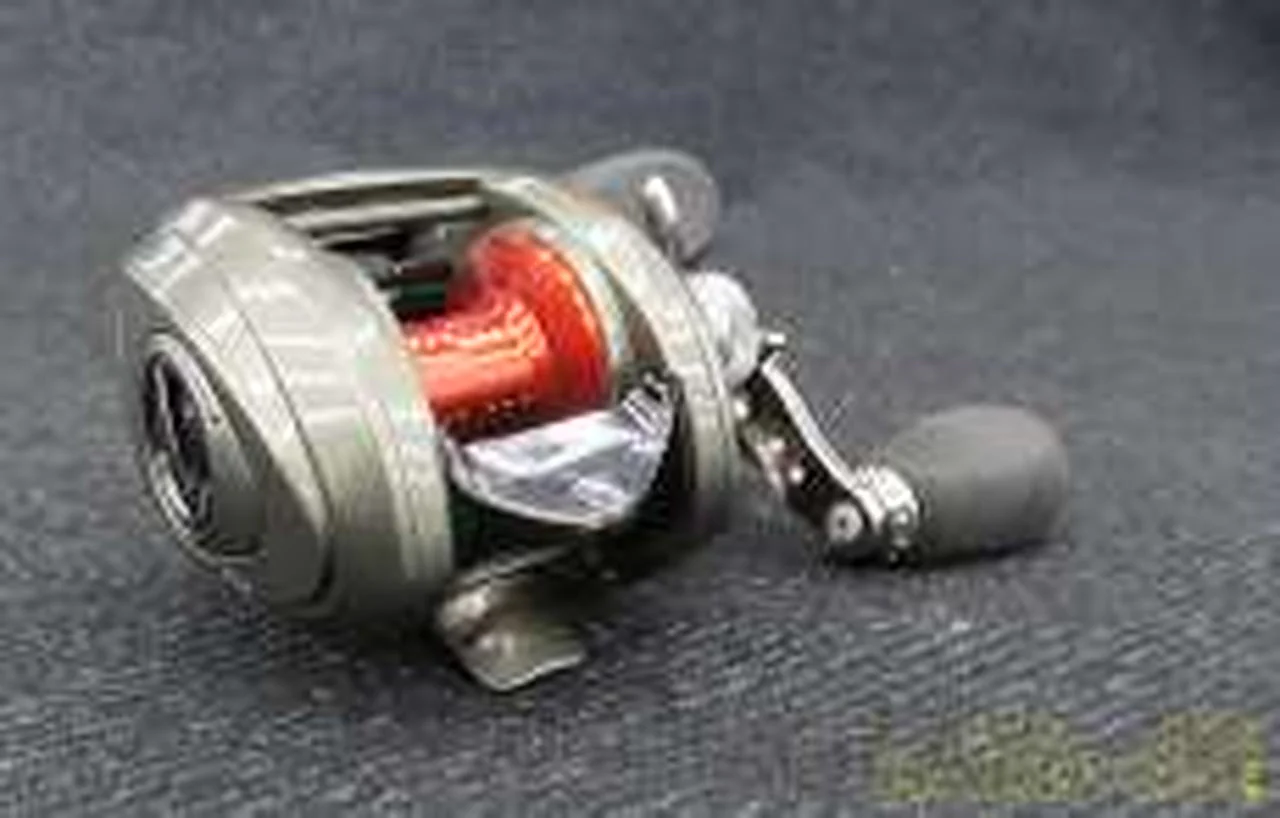 ABUGARCIA Bait reel REVO ALT-HS - Image 4