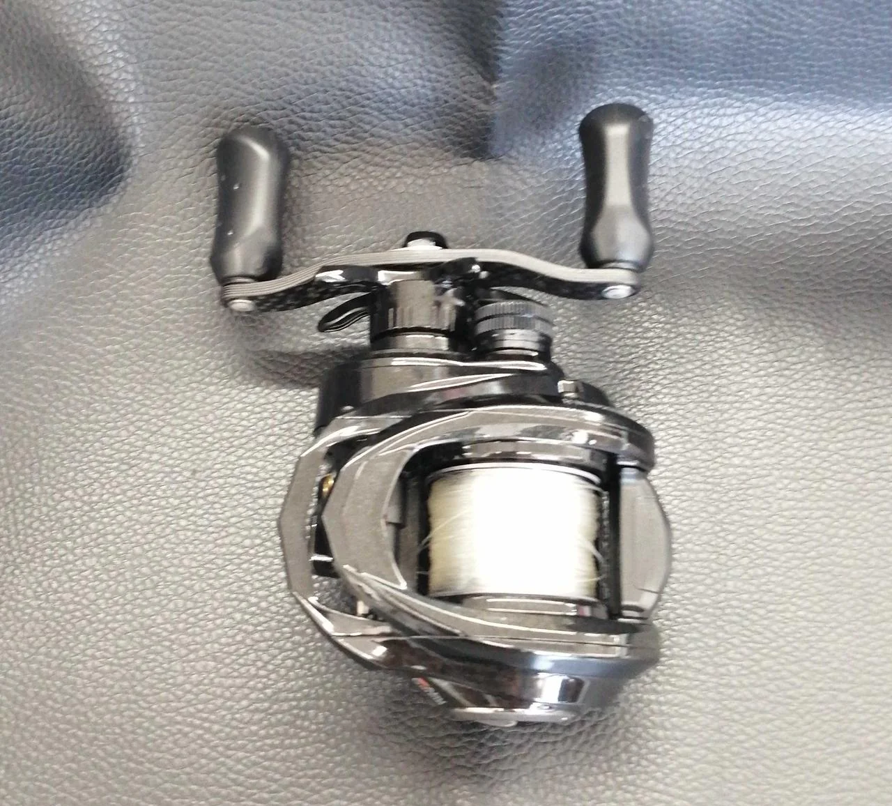 AbuGarcia Bait Reel ROXANI8-R - Image 4