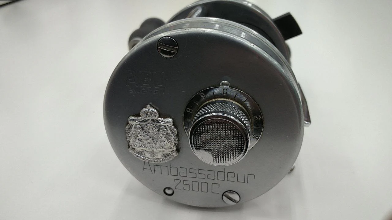 AbuGarcia Baitcasting reel 2500C - Image 2