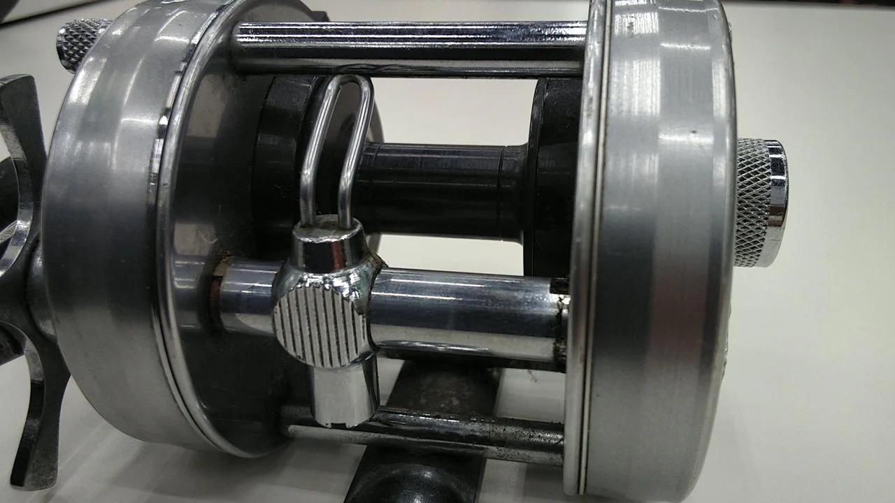 AbuGarcia Baitcasting reel 2500C - Image 4
