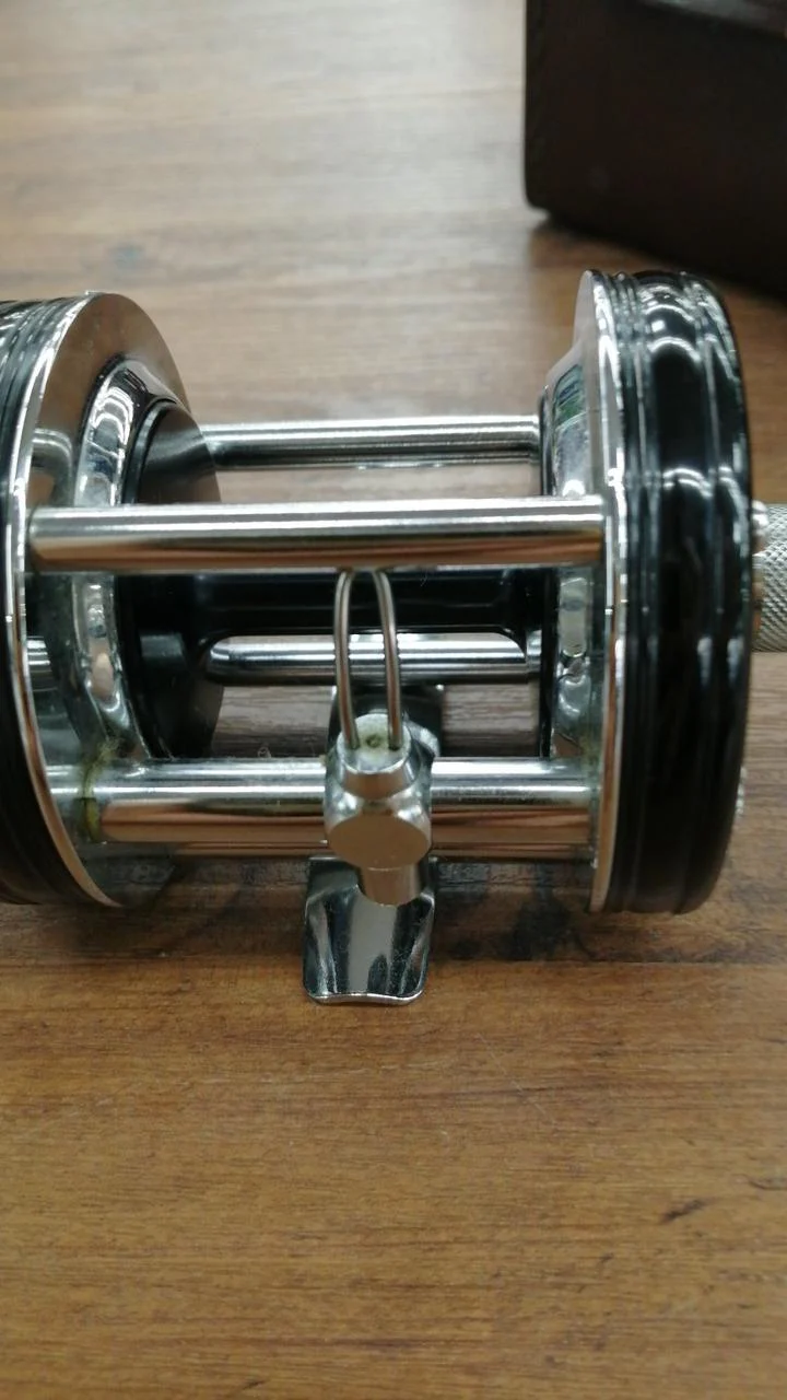AbuGarcia Baitcasting Reel AMBASSADEUR 6000C 70TH - Image 4