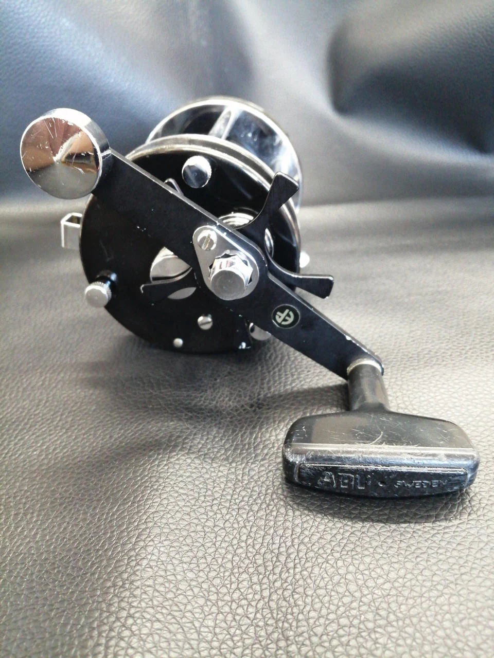 AbuGarcia Baitcasting reel AMBASSADEUR 7000C - Image 2