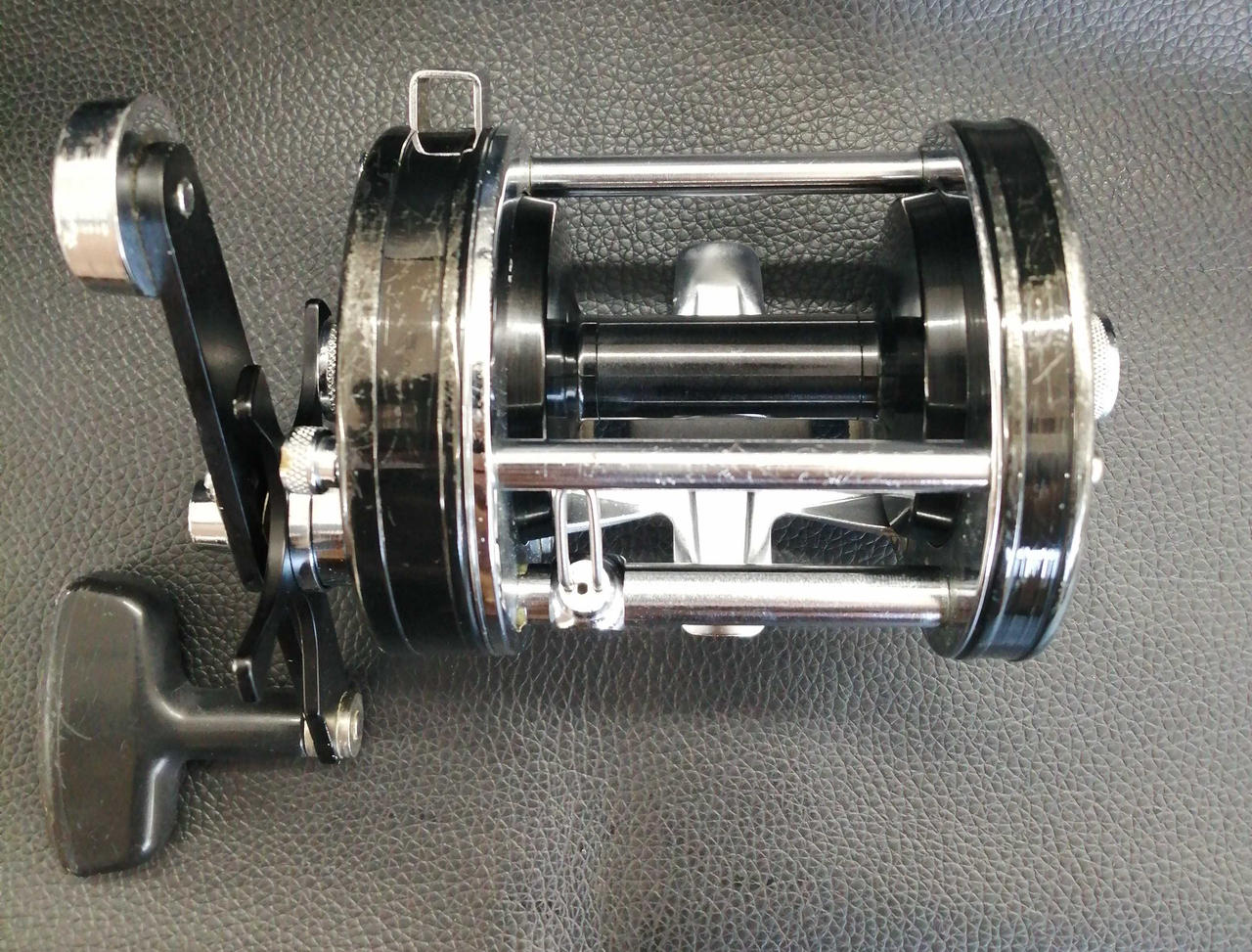 AbuGarcia Baitcasting reel AMBASSADEUR 7000C - Image 3