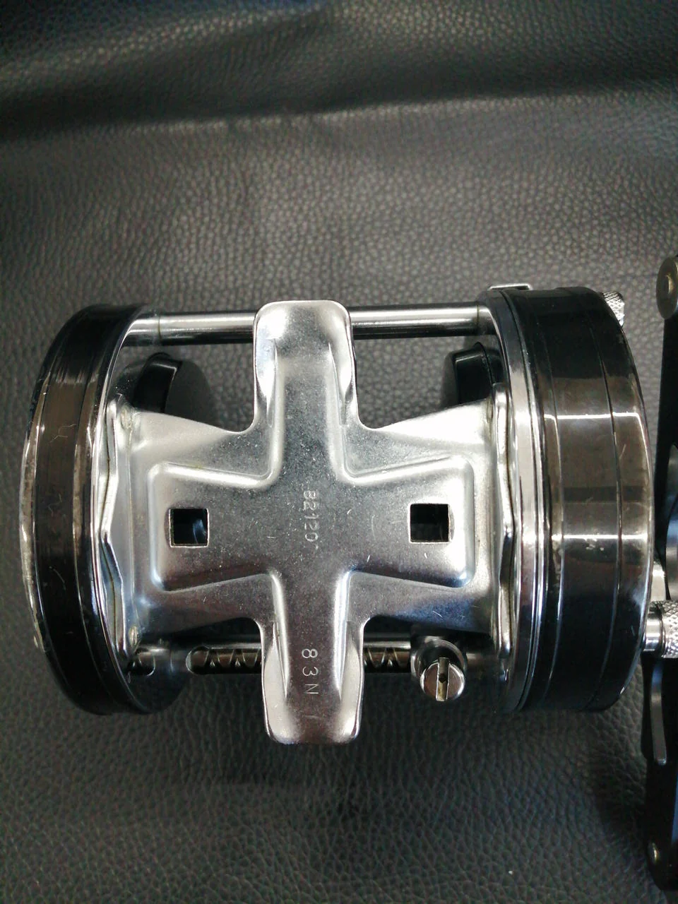 AbuGarcia Baitcasting reel AMBASSADEUR 7000C - Image 4