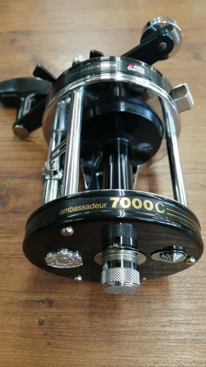ABUGARCIA Baitcasting Reel AMBASSADEUR 7000C - Image 4