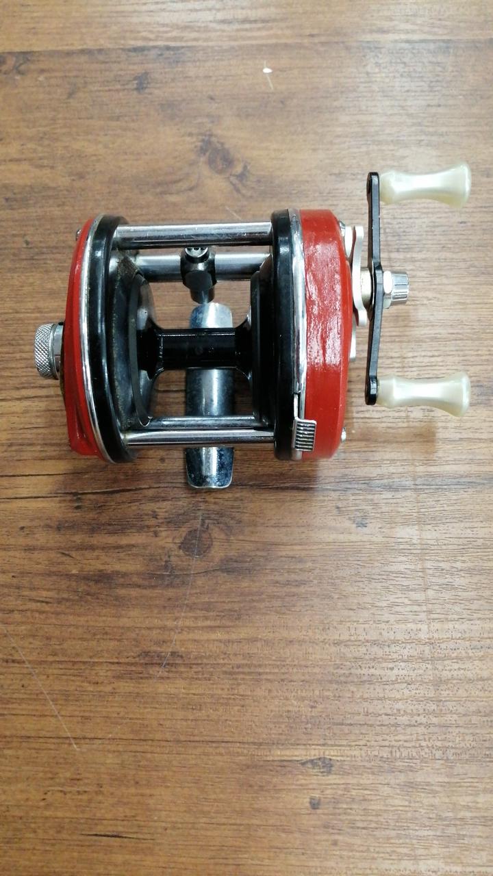 ABUGARCIA Baitcasting Reel AMBASSADEUR4000