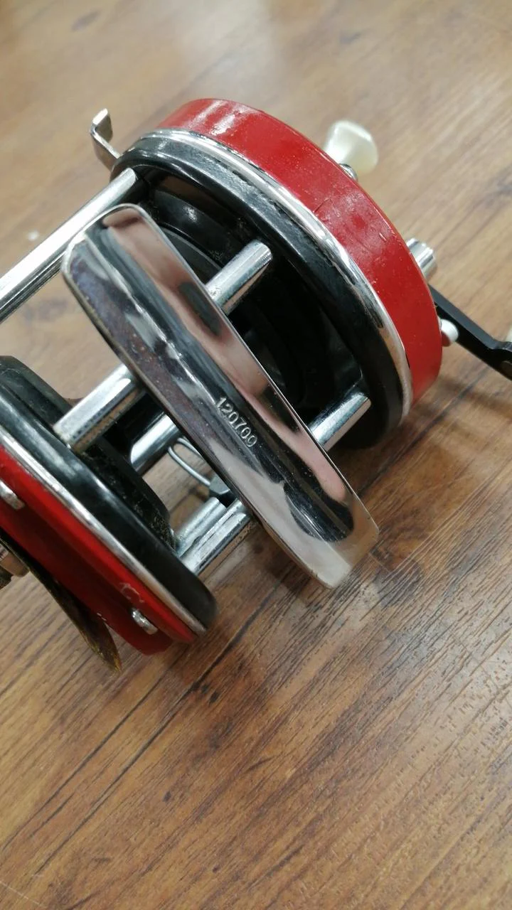 ABUGARCIA Baitcasting Reel AMBASSADEUR4000 - Image 6