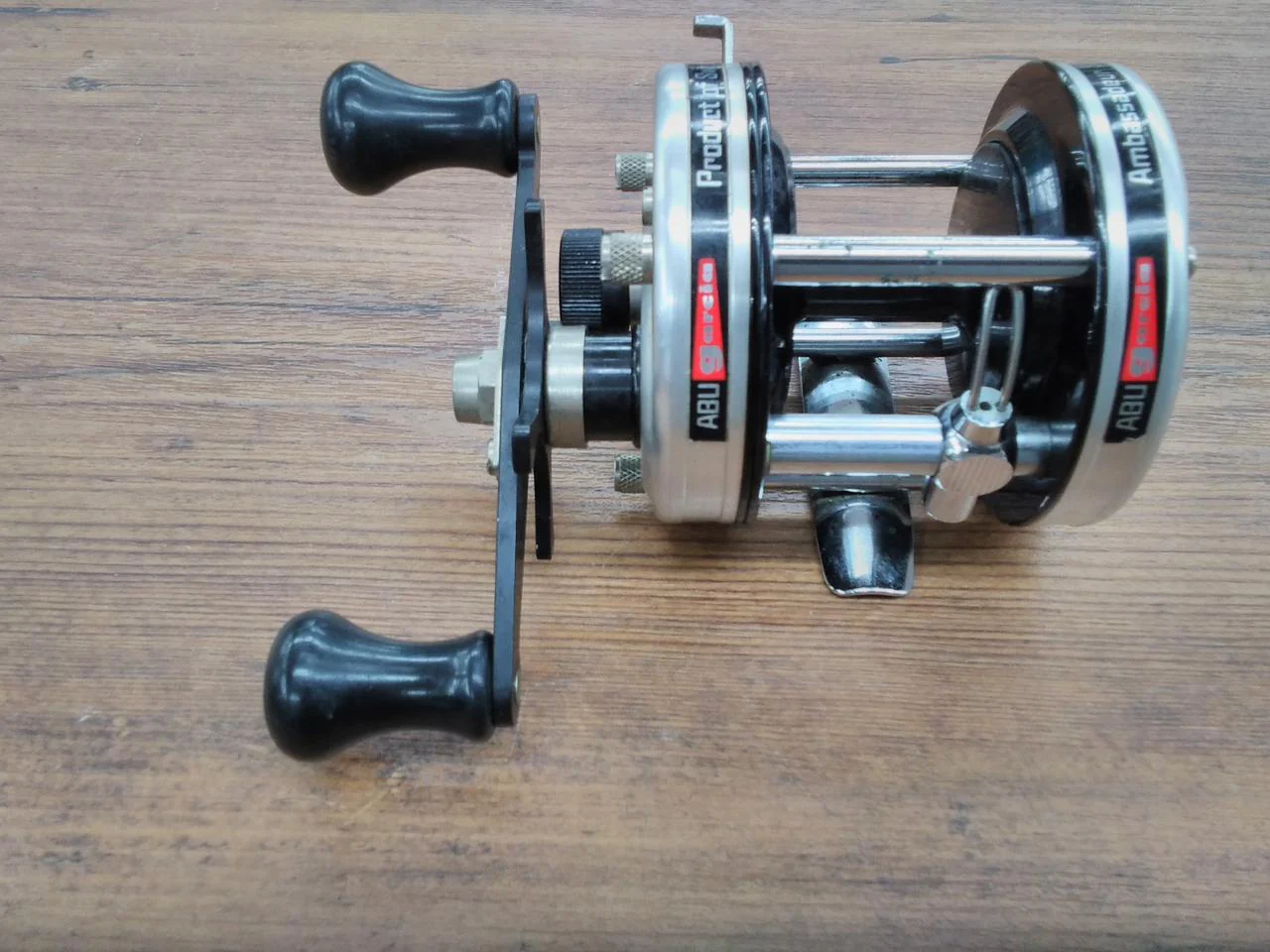 ABUGARCIA Baitcasting Reel AMBASSADEUR5500C EF - Image 2