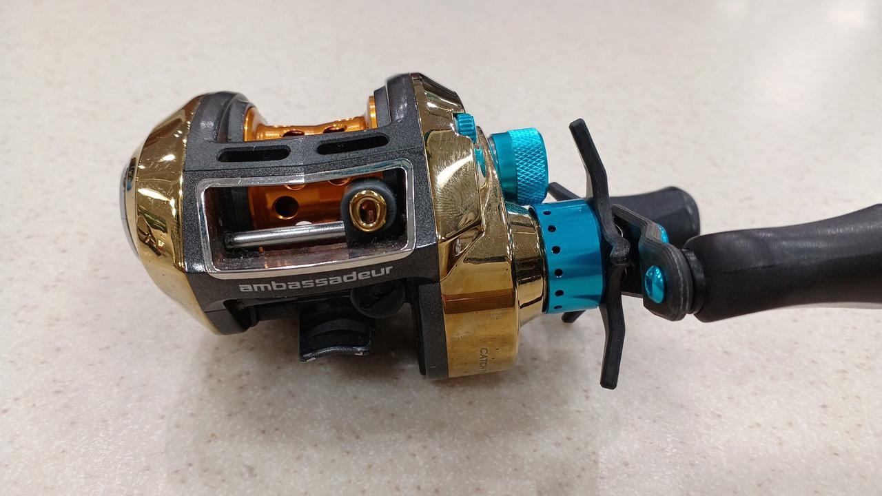 AbuGarcia Baitcasting Reel AMBASSADOR REVO AKATSUKI - Image 2