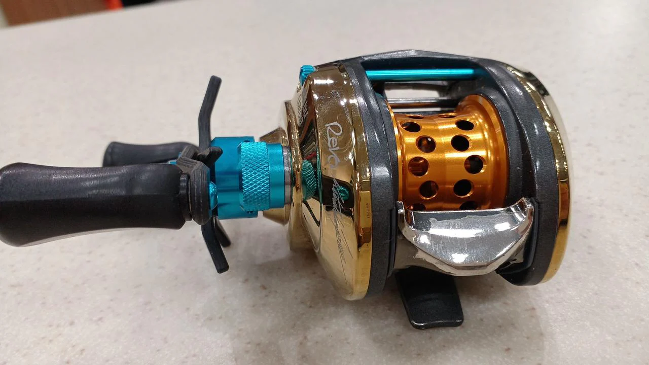 AbuGarcia Baitcasting Reel AMBASSADOR REVO AKATSUKI - Image 4