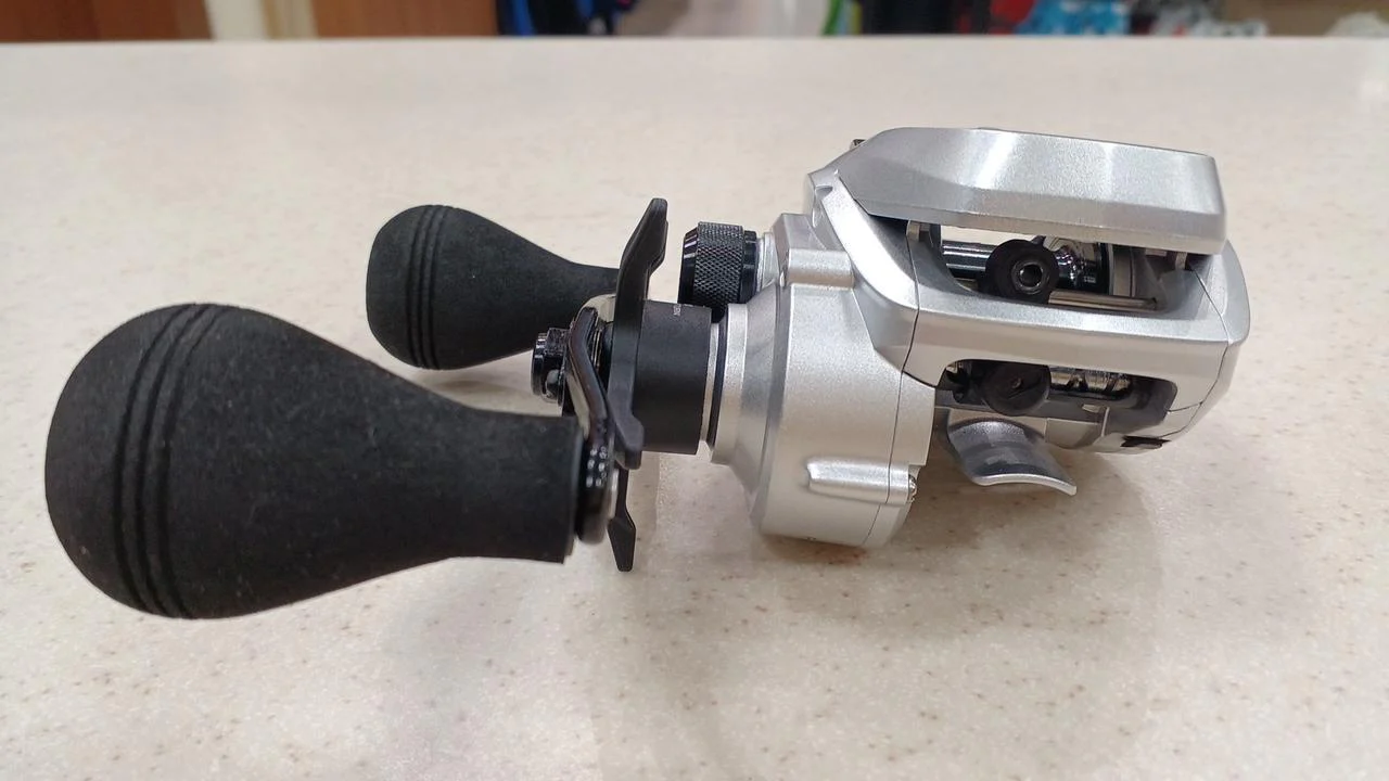 ABUGARCIA Baitcasting Reel FUNE DLC H - Image 2