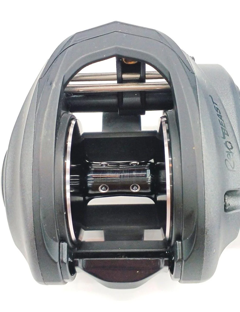 ABUGARCIA Baitcasting Reel REVO BEAST 40-HS - Image 9
