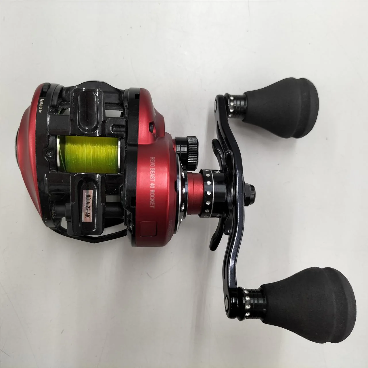 AbuGarcia Baitcasting Reel REVO BEAST ROCKET - Image 4
