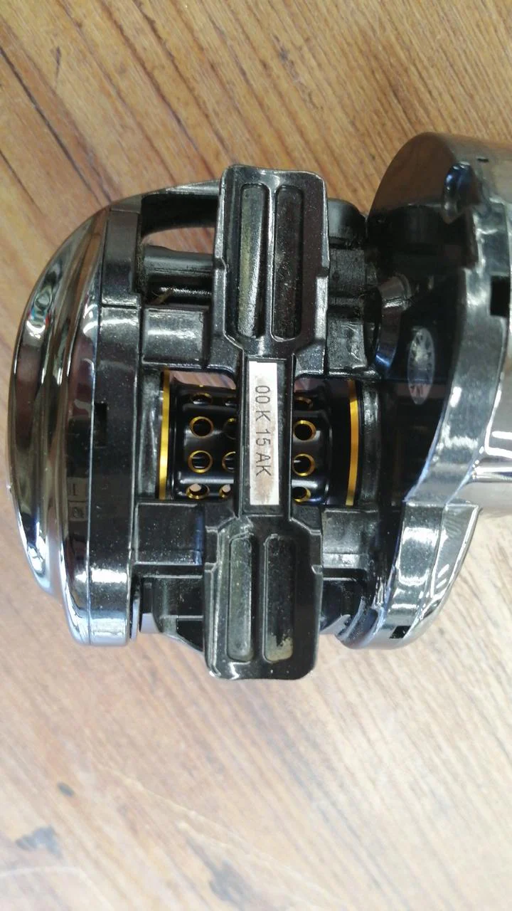 ABUGARCIA Baitcasting Reel REVO BLACK9-L - Image 5