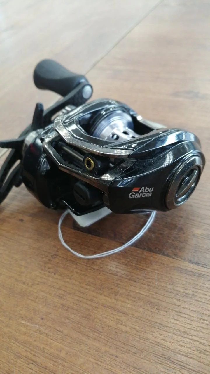 ABUGARCIA Baitcasting Reel REVO SLC-IB7