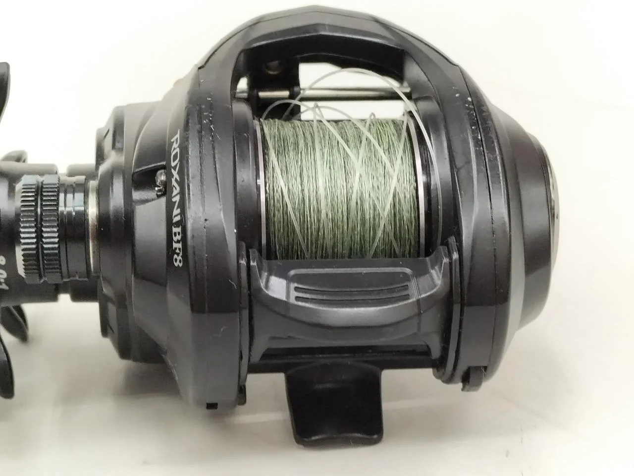 ABUGARCIA Baitcasting reel ROXANI BF8 - Image 5
