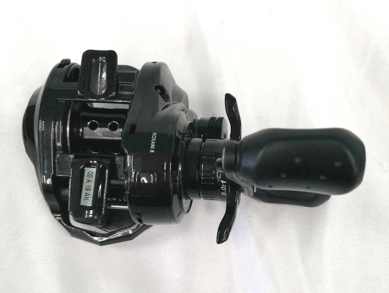 AbuGarcia Baitcasting Reel ROXANI8 - Image 4