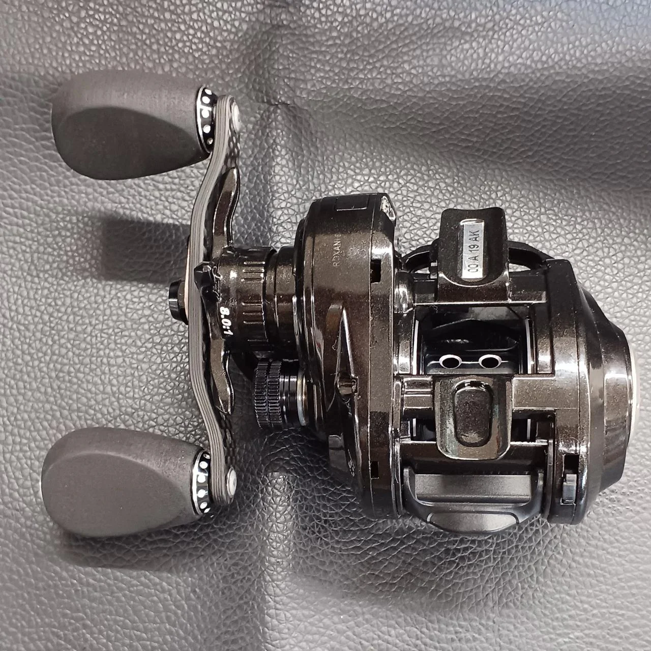 ABUGARCIA Baitcasting Reel ROXANI8 - Image 5