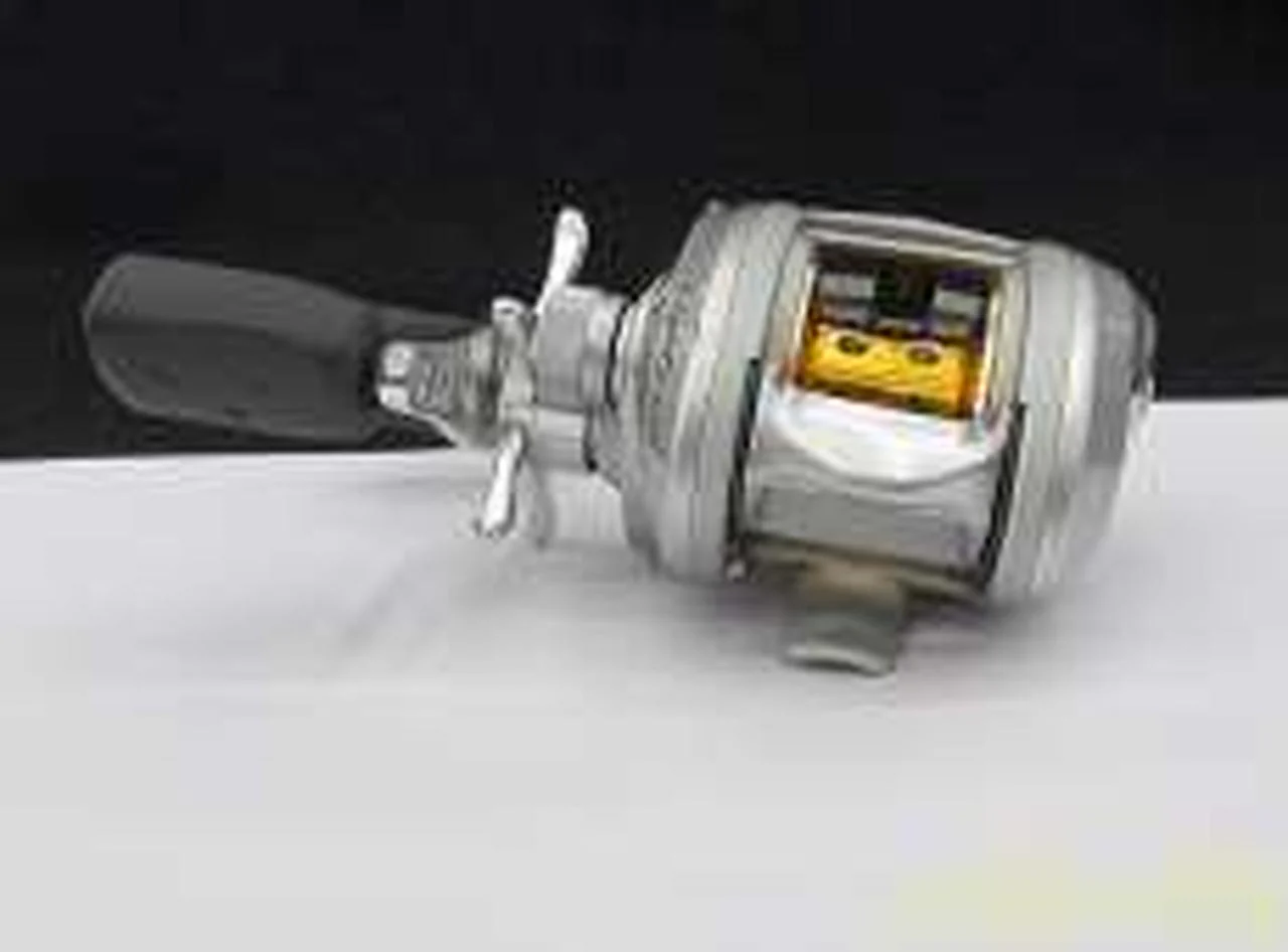 ABUGARCIA Baitcasting Reel STX-L-HS - Image 5