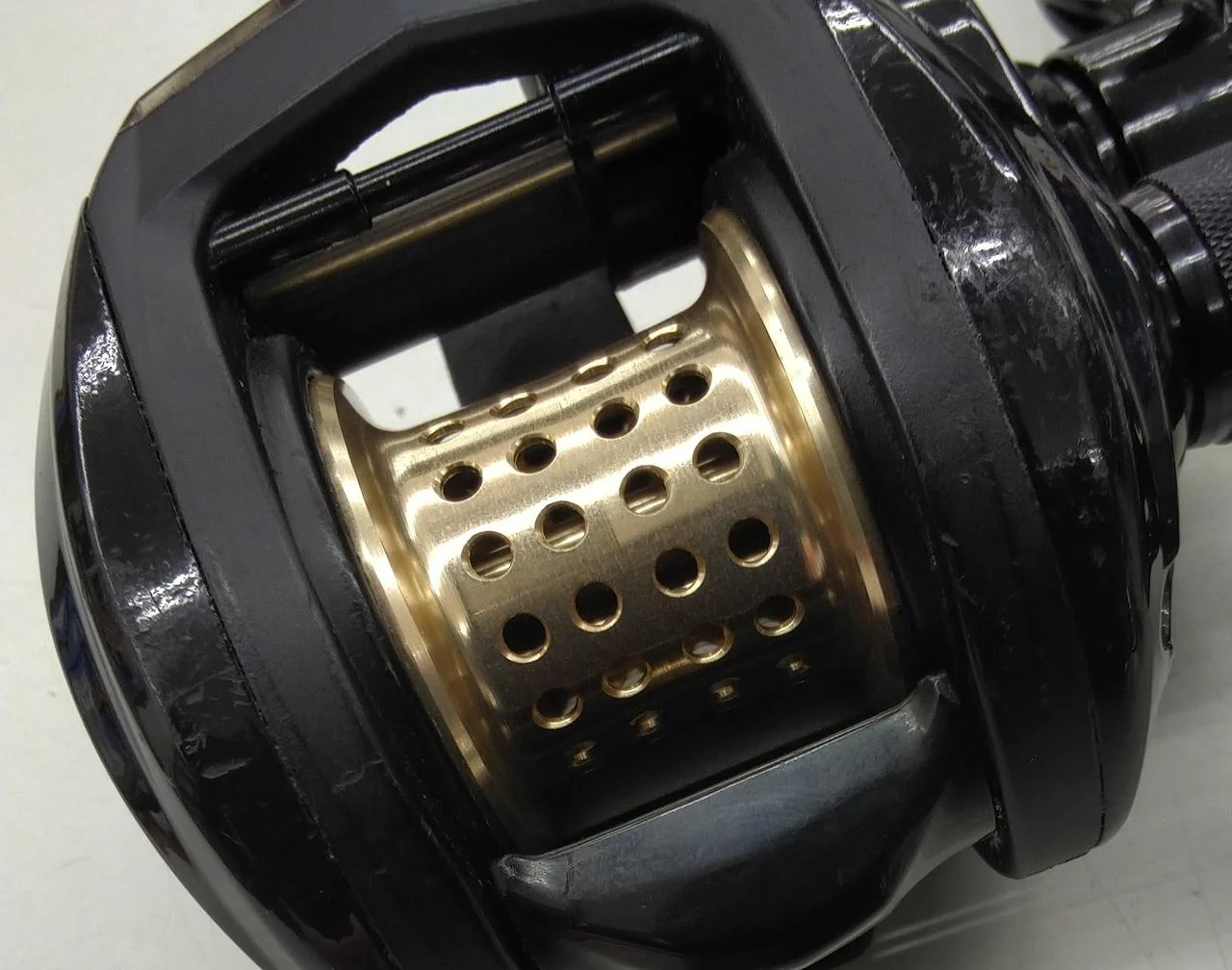 AbuGarcia Baitcasting Reel XROSSFIELD7 - Image 5