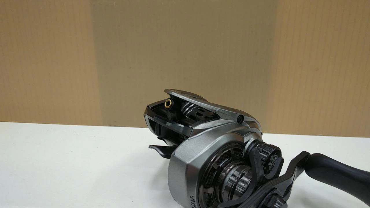 ABUGARCIA Baitcasting Reel ZENON LTX-L - Image 2