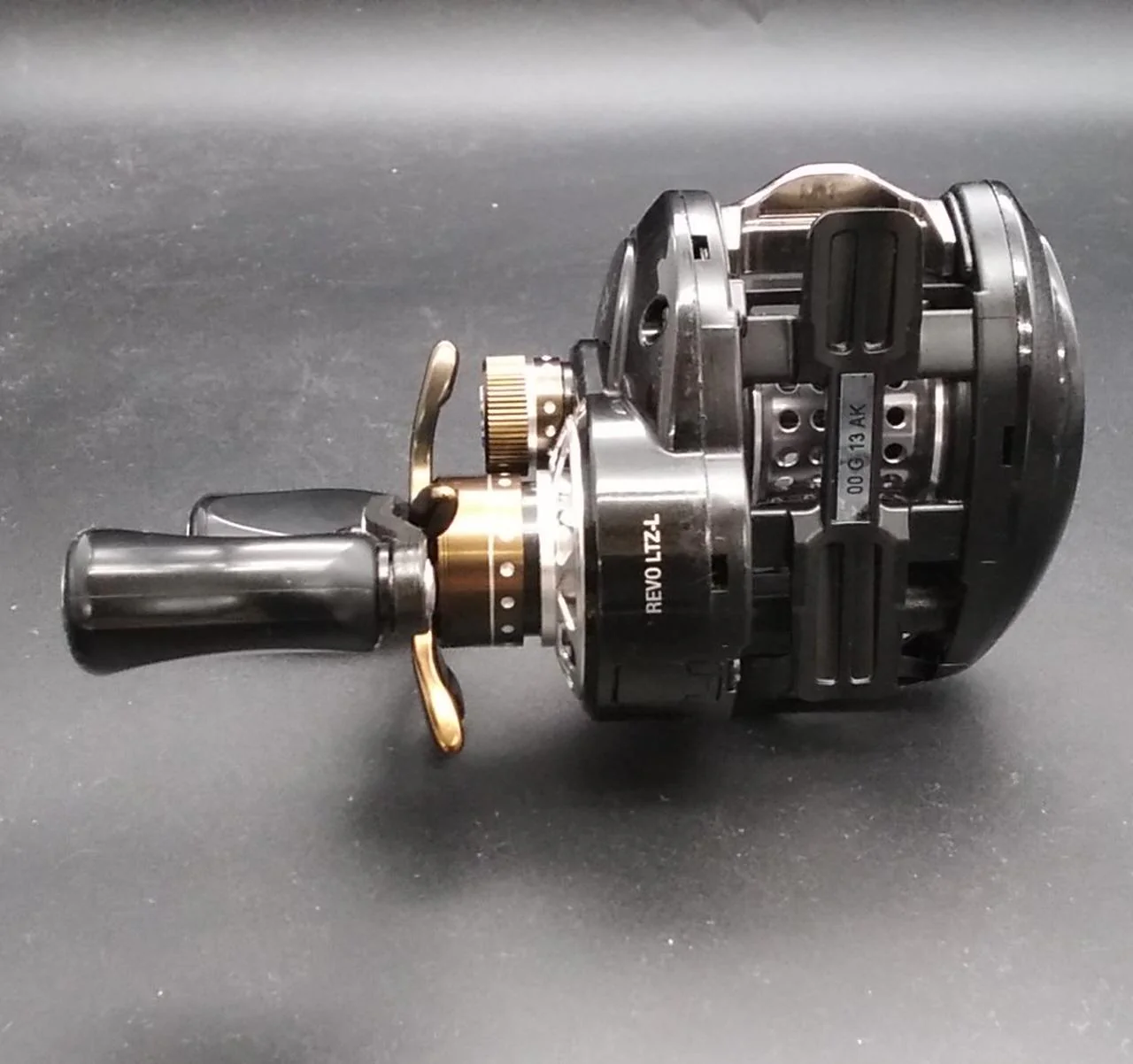 ABUGARCIA REVO LTZ AE74-RACING - Image 5