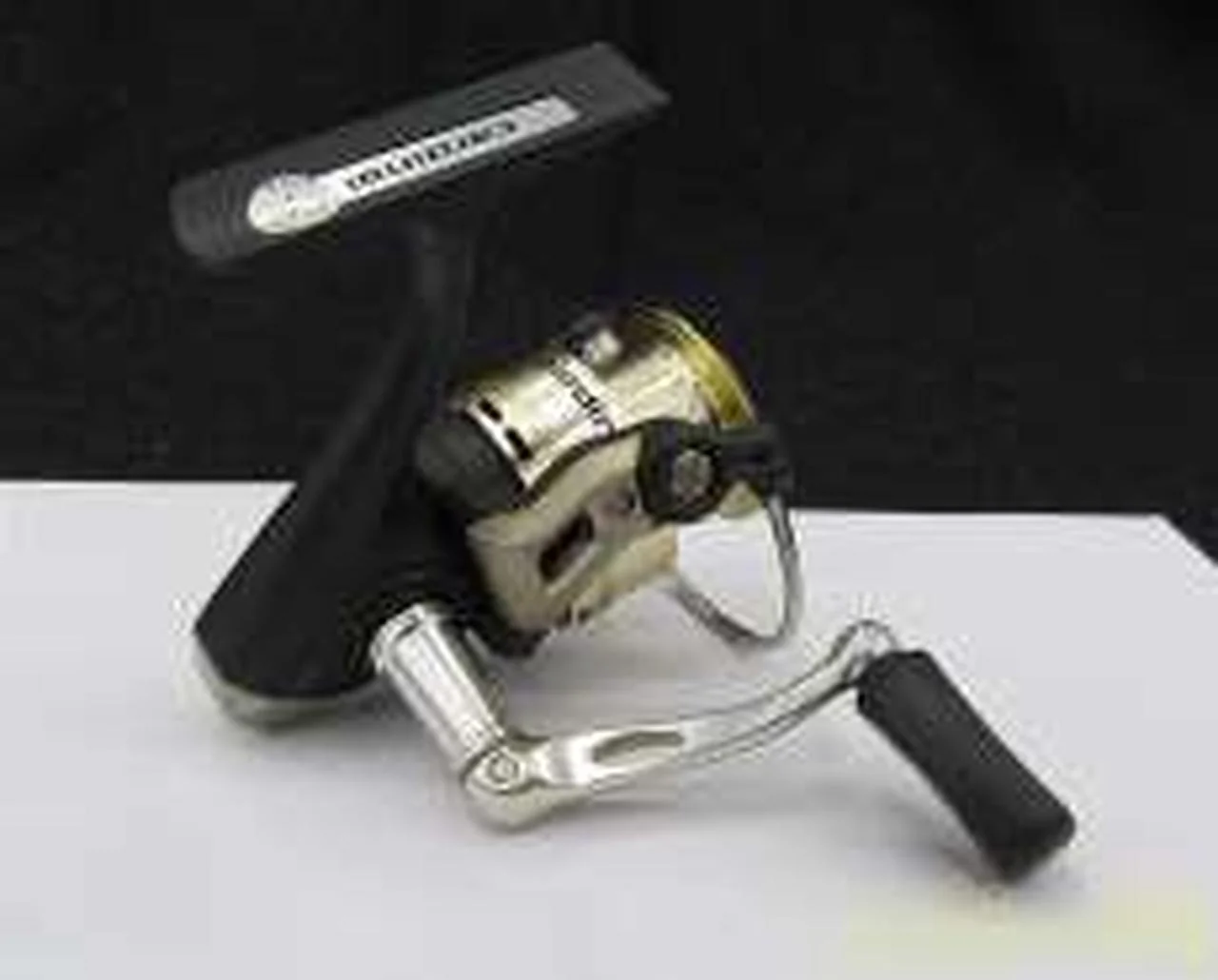 ABUGARCIA Spinning Reel CARDINAL 802 - Image 4