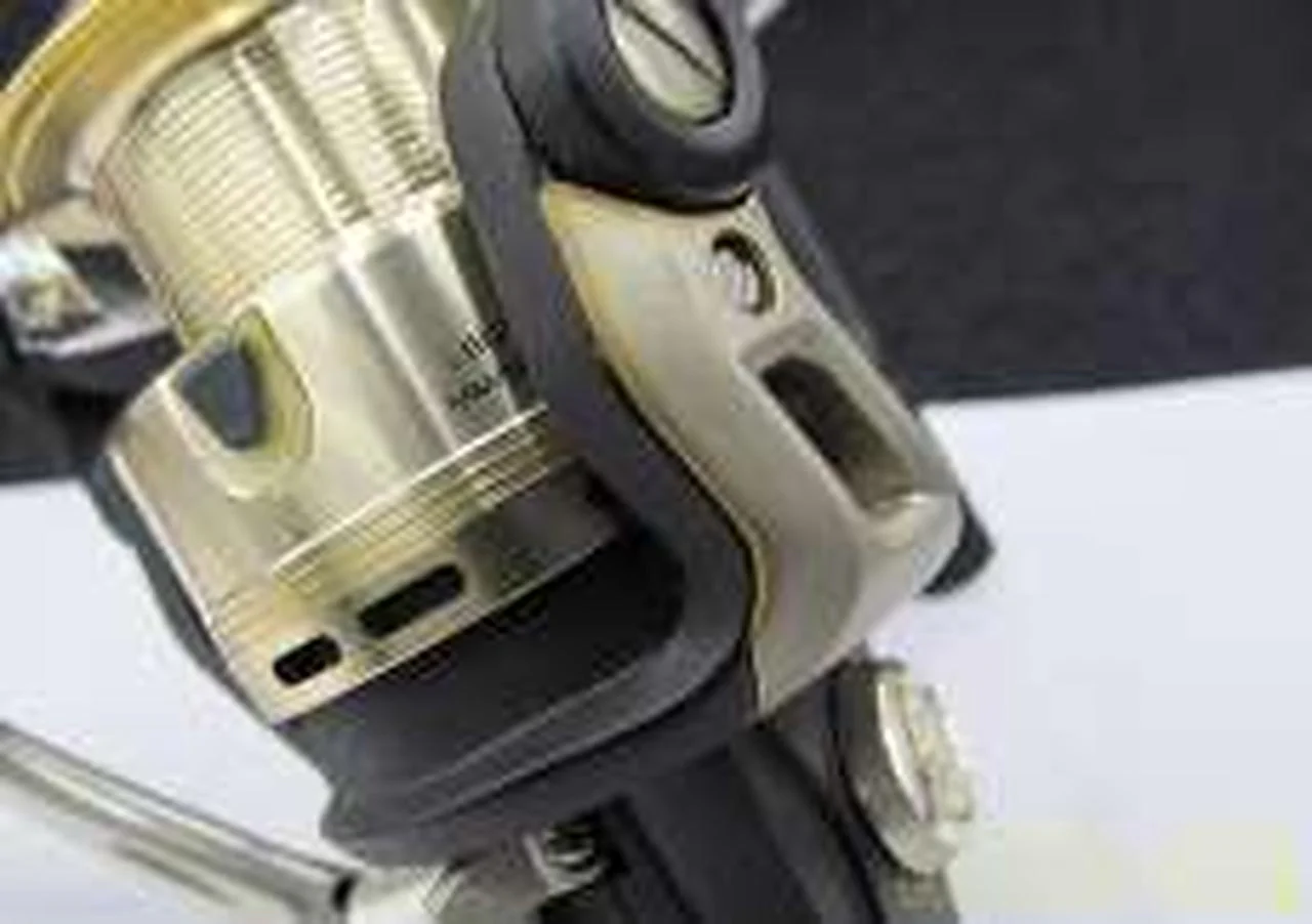 ABUGARCIA Spinning Reel CARDINAL 802 - Image 8