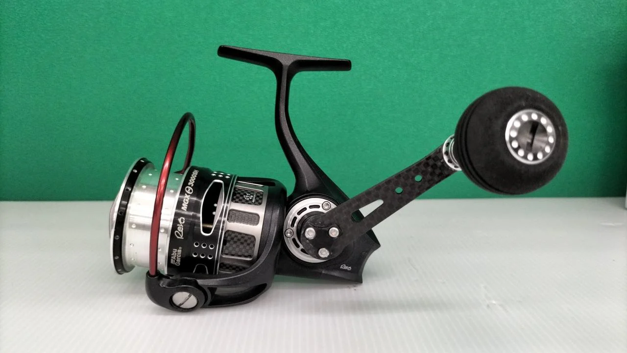 AbuGarcia Spinning Reel REVO MGX THETA 3000SH - Image 2