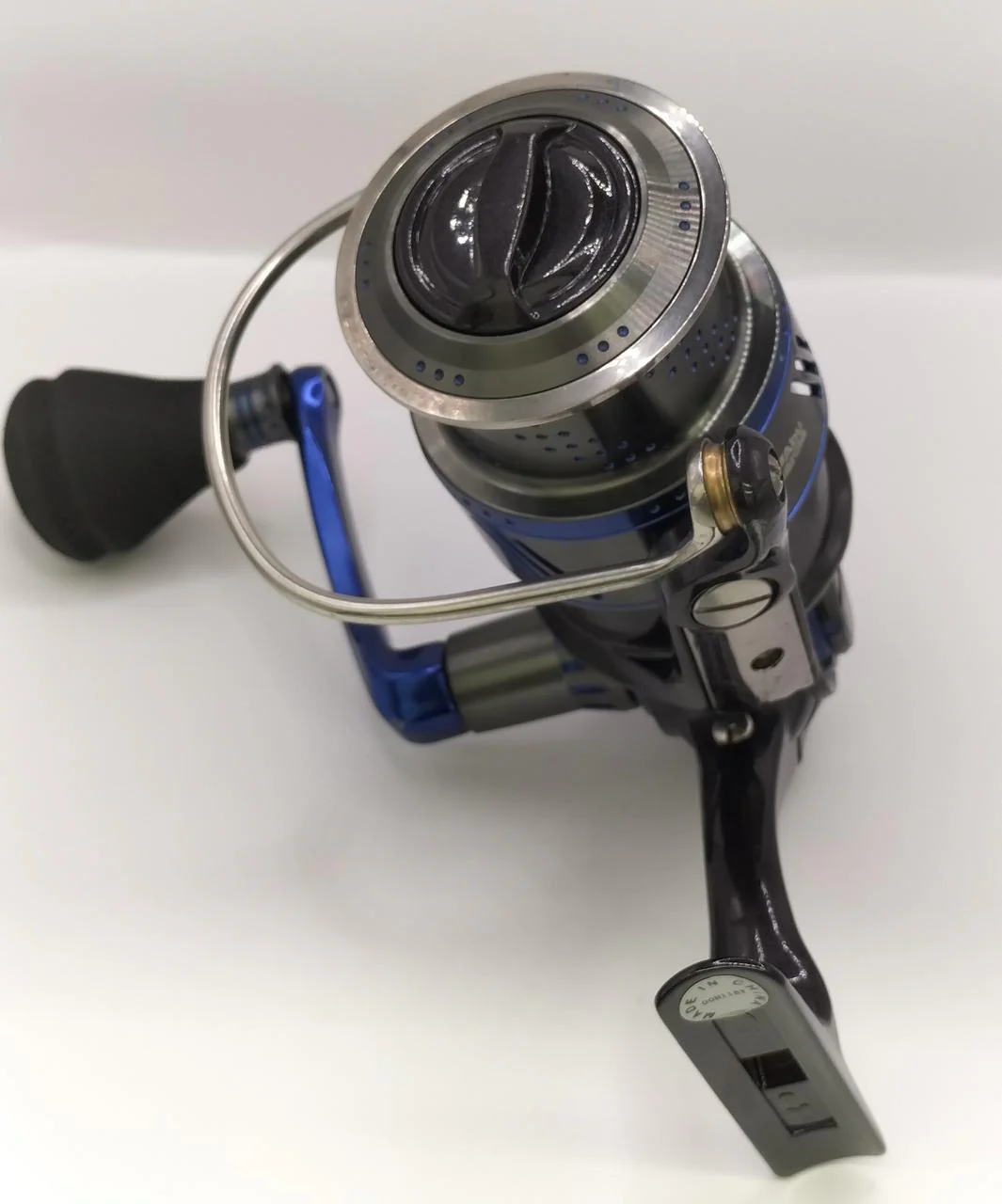 ABUGARCIA Spinning Reel SALTY STAGE HYDRIFT3000S