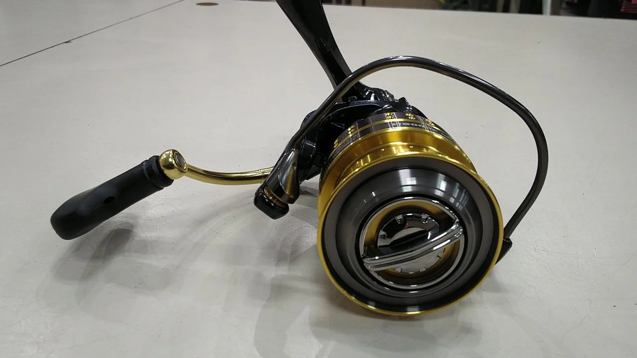 ABUGARCIA Spinning Reel SUPERIOR3000SH - Image 4