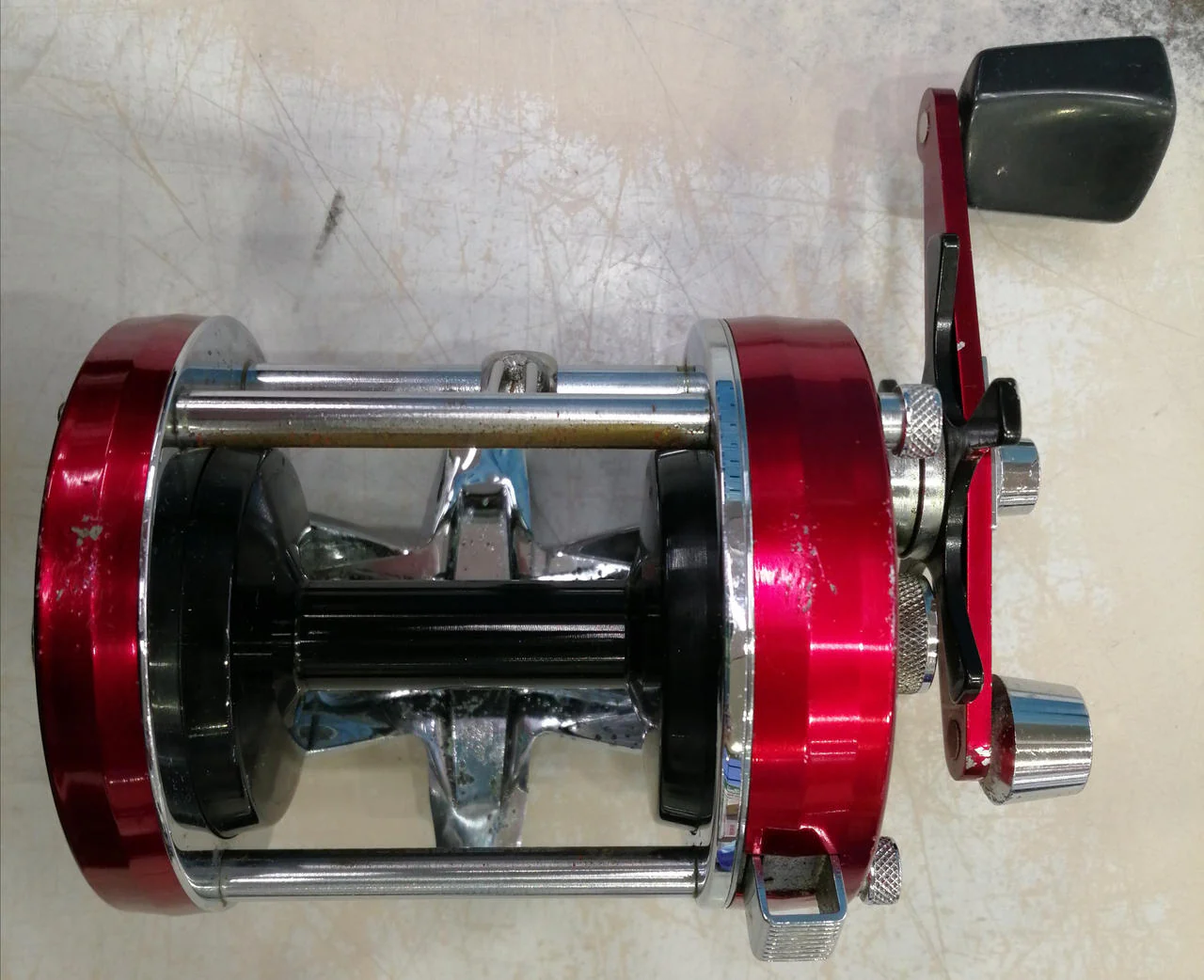 ABUSWEDEN Baitcasting reel AMBASSADEUR7000 - Image 3