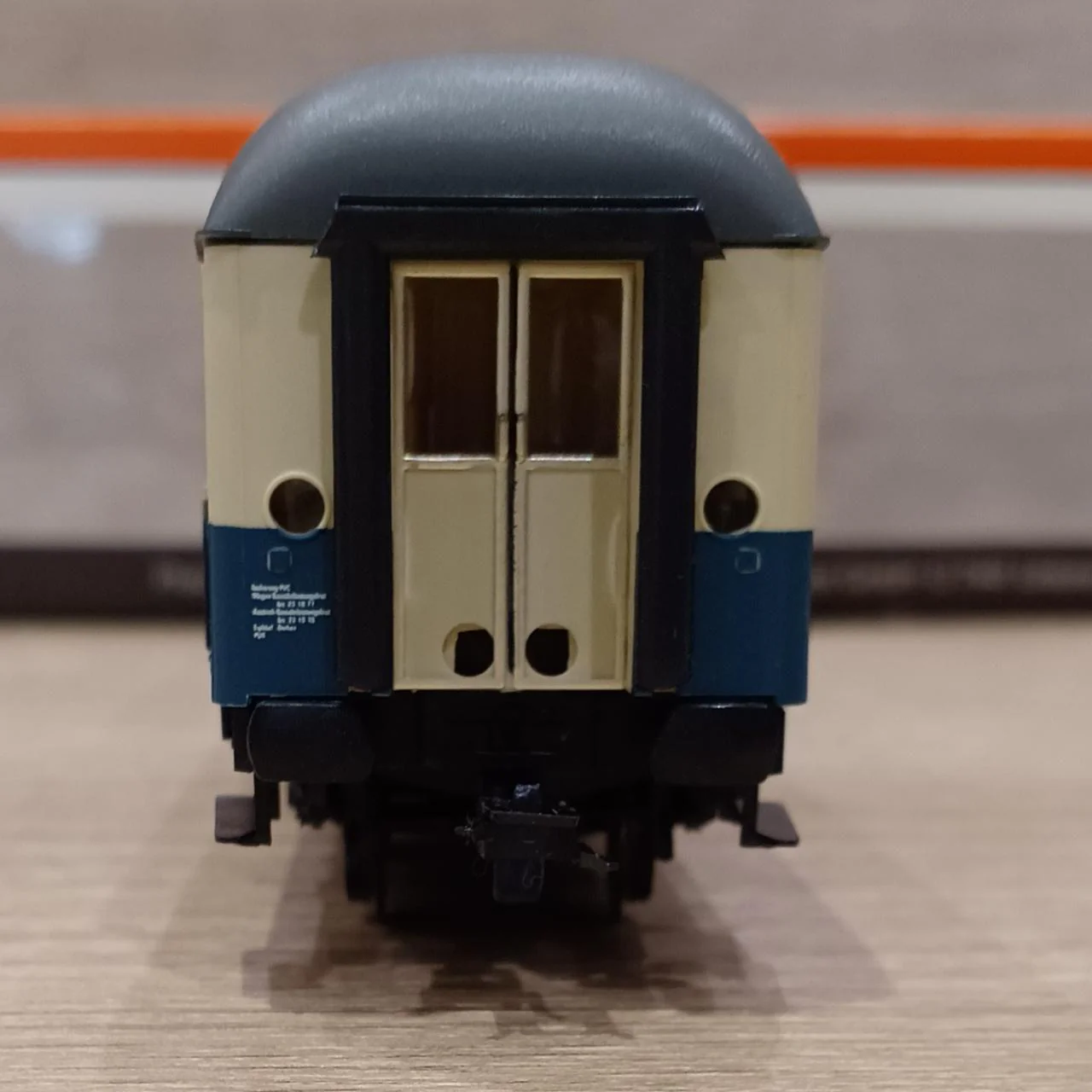 ADE HO gauge German passenger car - Image 4