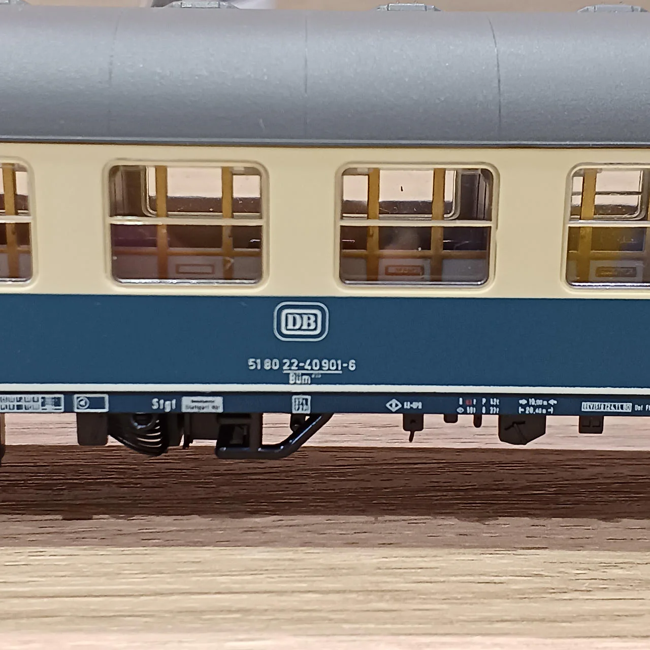 ADE HO gauge German passenger car - Image 5