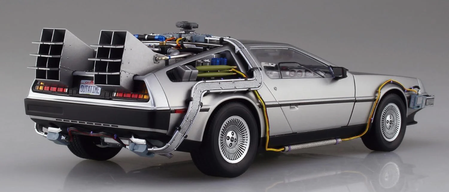 Aoshima 064368 1/24 Back to the Future Part I Time Machine - Image 4