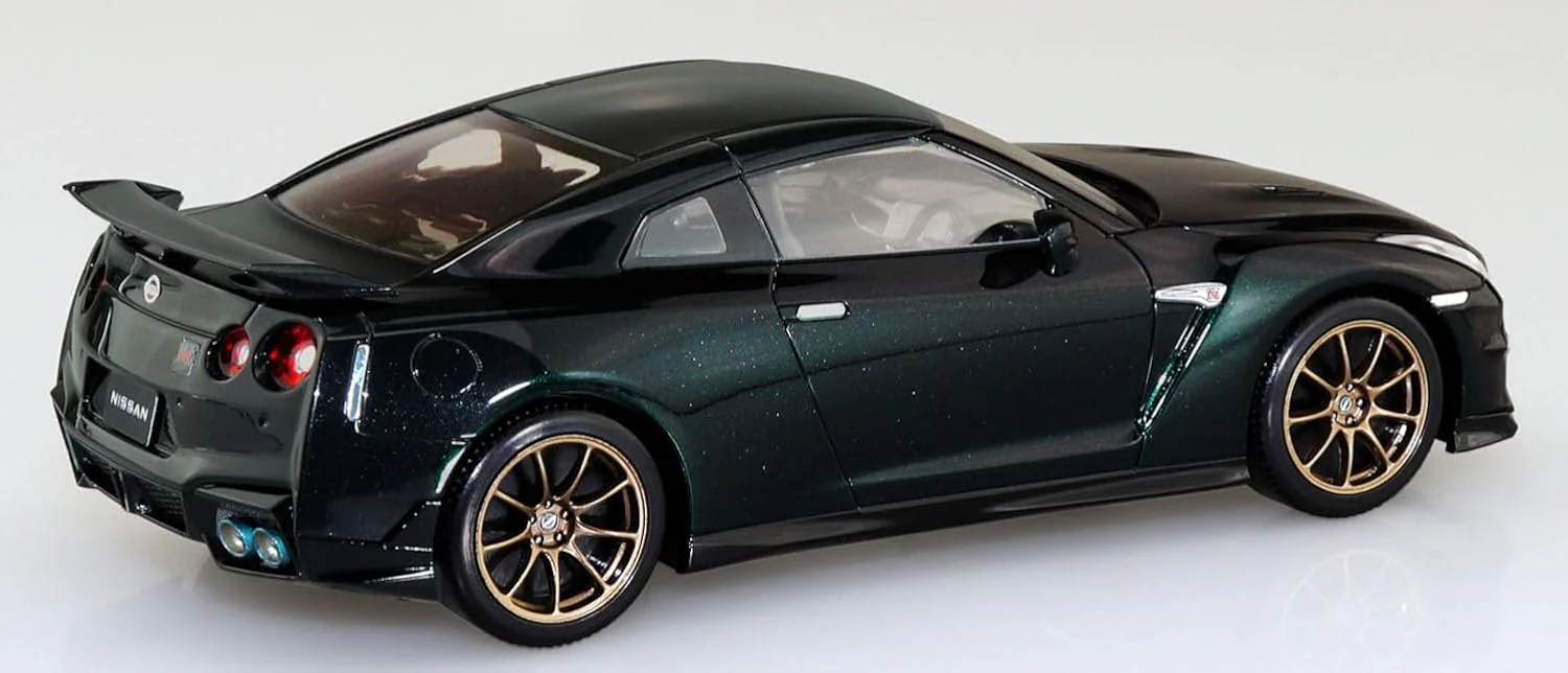 Aoshima 065464 1/32 Bunka Kyozai No. 03-MP Nissan R35 NISSAN GT-R 2024 - Image 11