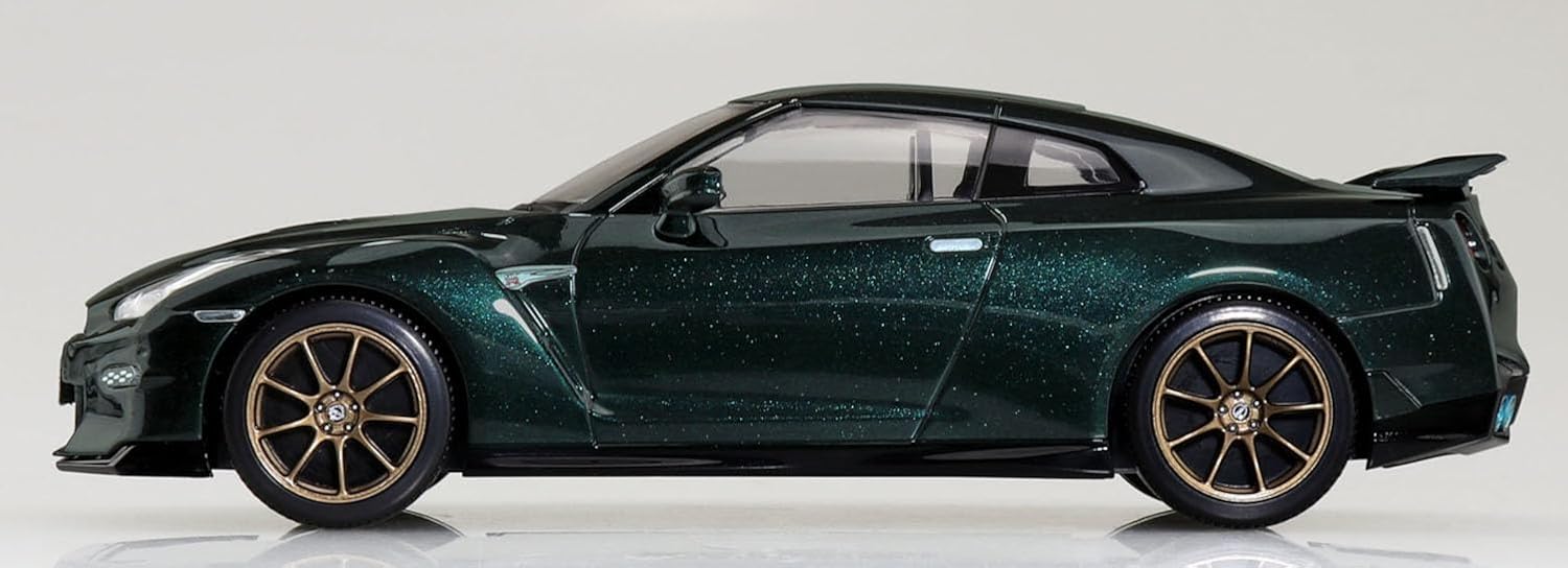 Aoshima 065464 1/32 Bunka Kyozai No. 03-MP Nissan R35 NISSAN GT-R 2024 - Image 5