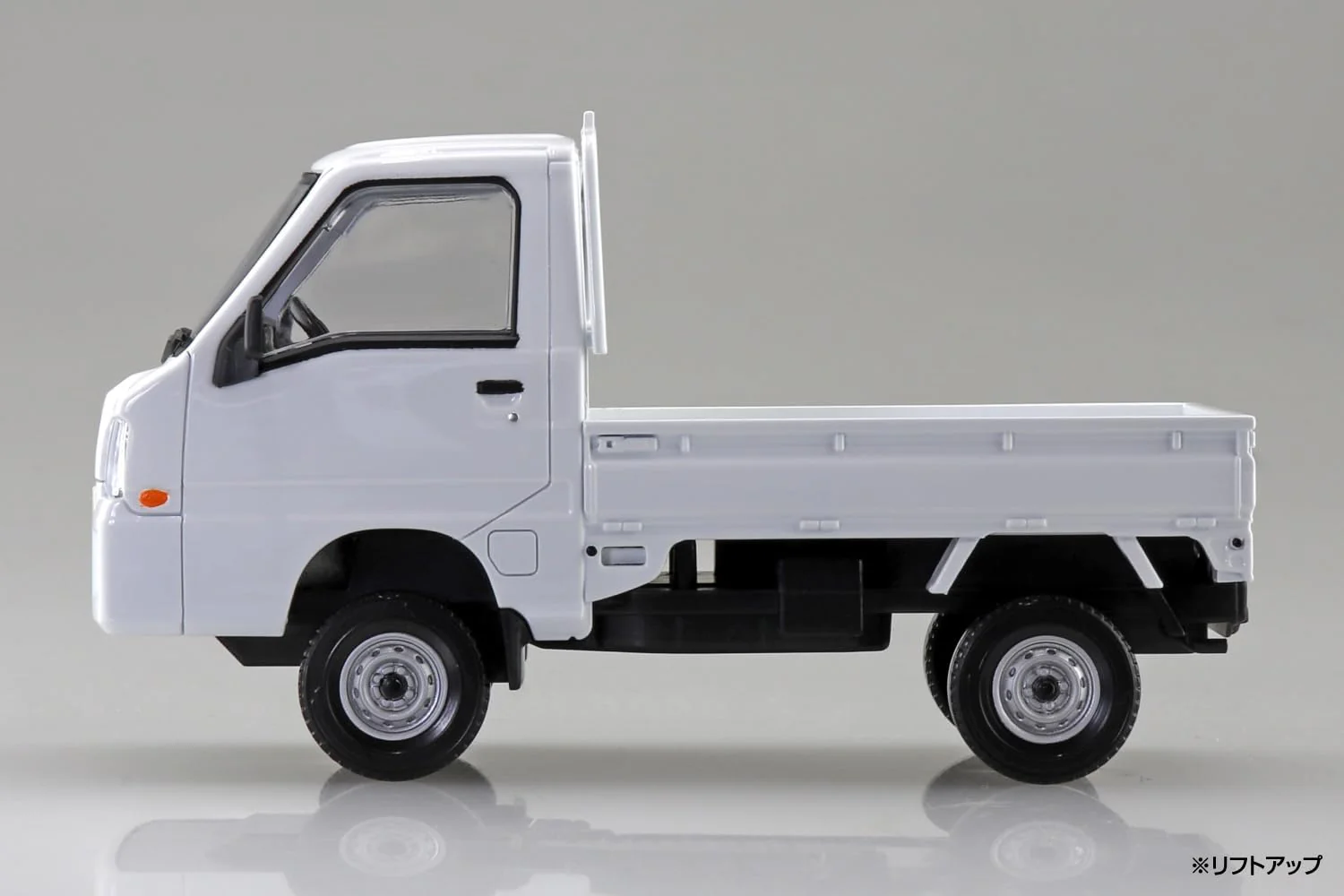 Aoshima 065785 1/32 Raku Plastic Snap Kit No.05-FW Subaru Sambar Truck Frost White - Image 5