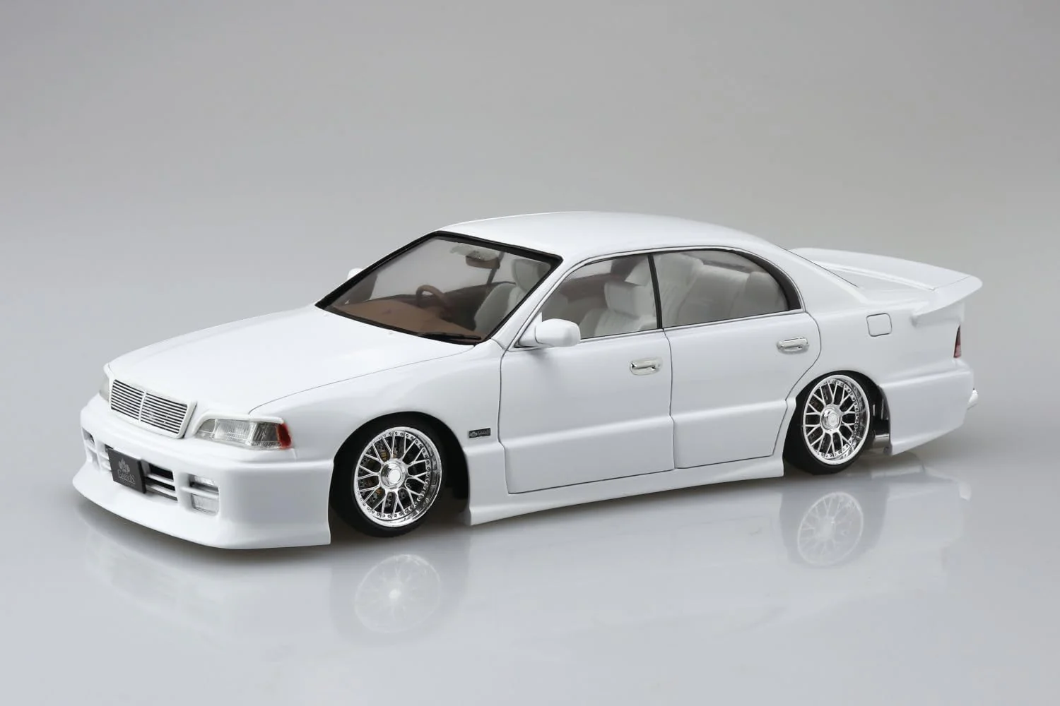Aoshima 068311 1/24 Bunka Kyozai The Tuned Car Series No.89 Toyota GARSON UZS141 Majesta '91 - Image 7