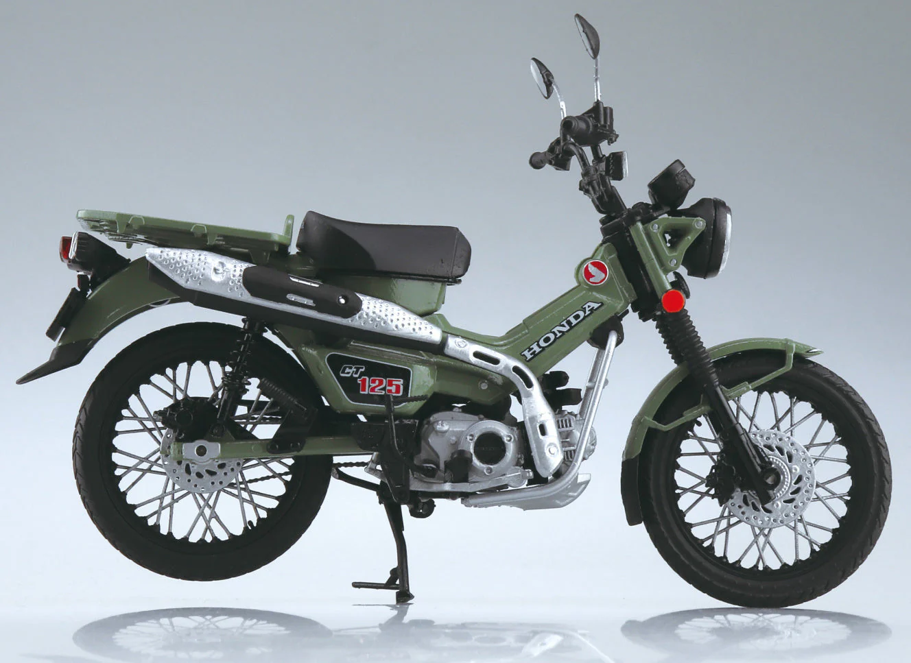 Aoshima 1/12 Honda CT125 Hunter Cub Pearl Organic Green - Image 5