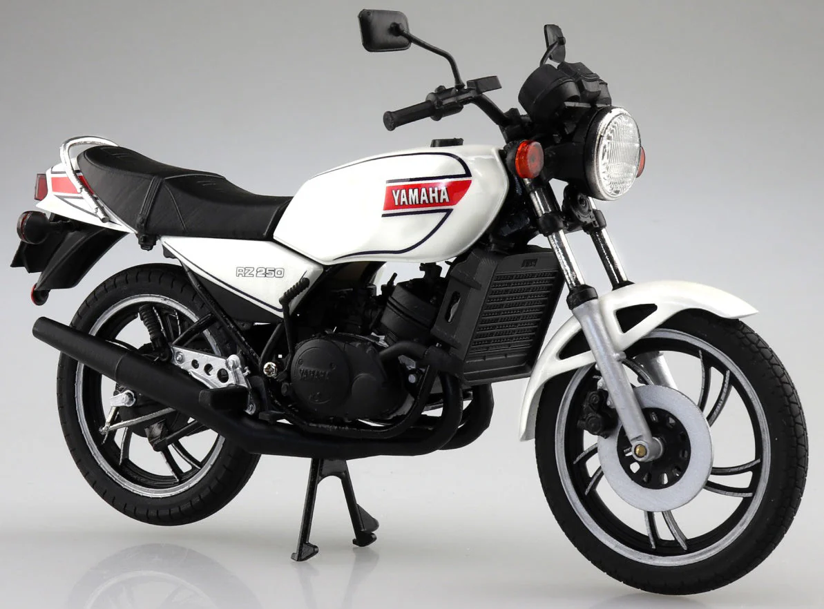 Aoshima 1/12 Yamaha RZ250 New Pearl White - Image 7