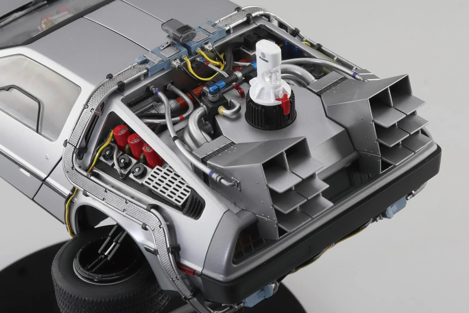 Aoshima 1/24 Movie Mecha No.BT-02 Back to the Future Part II Time Machine - Image 6