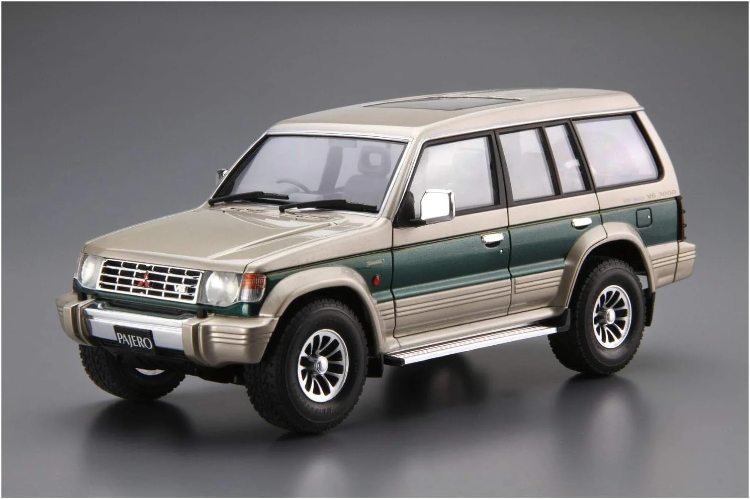 Aoshima 1/24 The Model Car No. 107 Mitsubishi V43W Pajero Super Exceed 1991 - Image 3